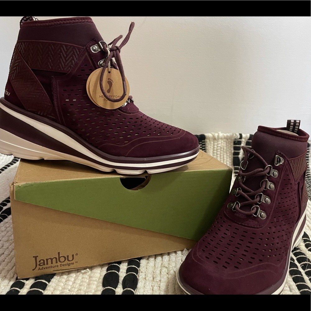 JAMBU WOMENS